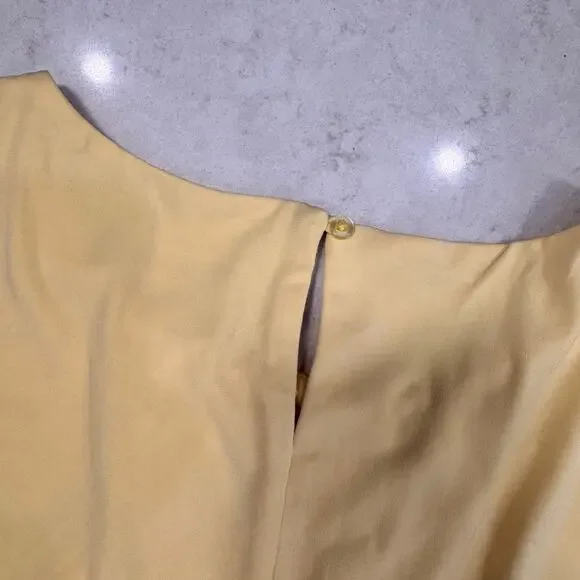 Calvin Klein Butter Yellow Sleeveless Pleated Blouse Women's 14 Quiet Luxury Top - Picture 9 of 16